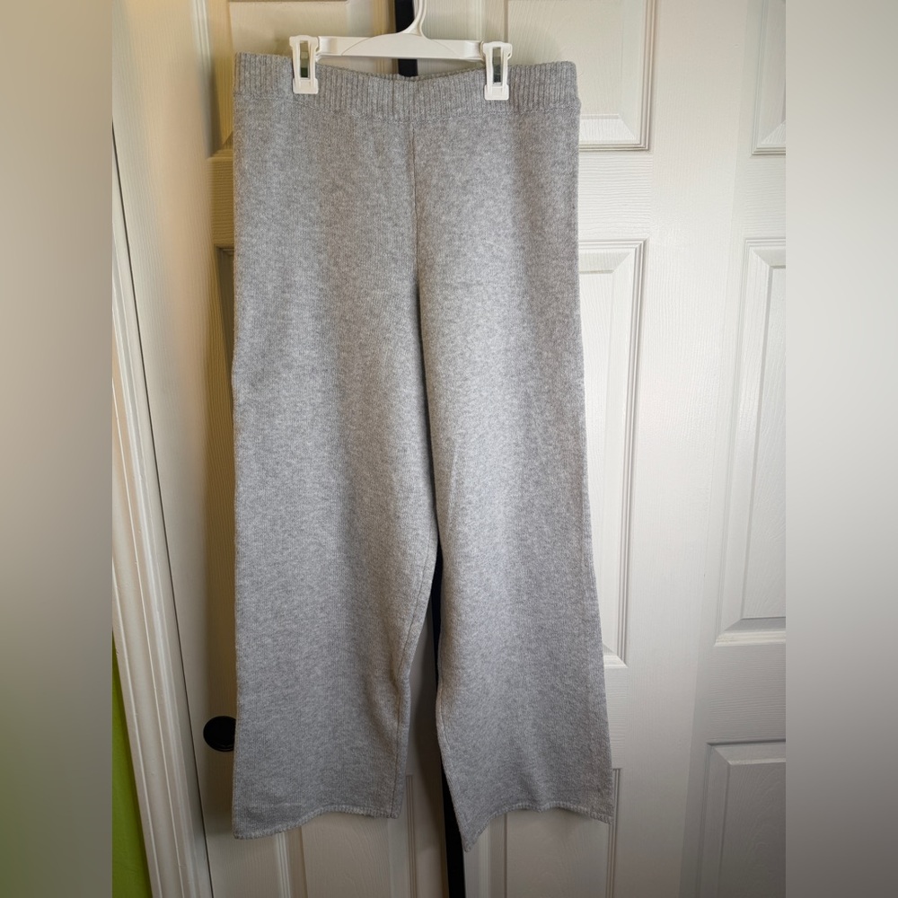 Gilli Light Gray Wide Leg Sweater Pants, size Medium